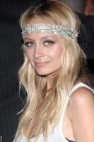 /album/a50-foto-grjechjeskikh-prichjesok-s-obodkom-1/b29-jpg1/