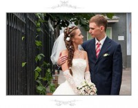 /album/svadebnye-pricheski-po-tipu-aksessuarov-s-tsvetami/a11671421-7-jpg/