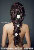 /album/svadebnye-pricheski-po-tipu-aksessuarov-s-tsvetami/a11745021-7-jpg/